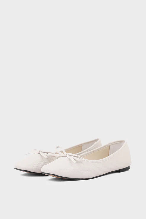 Formal Pumps Ivory for sale
